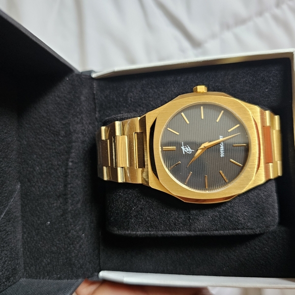 Tote&Carry Other - Gold watch